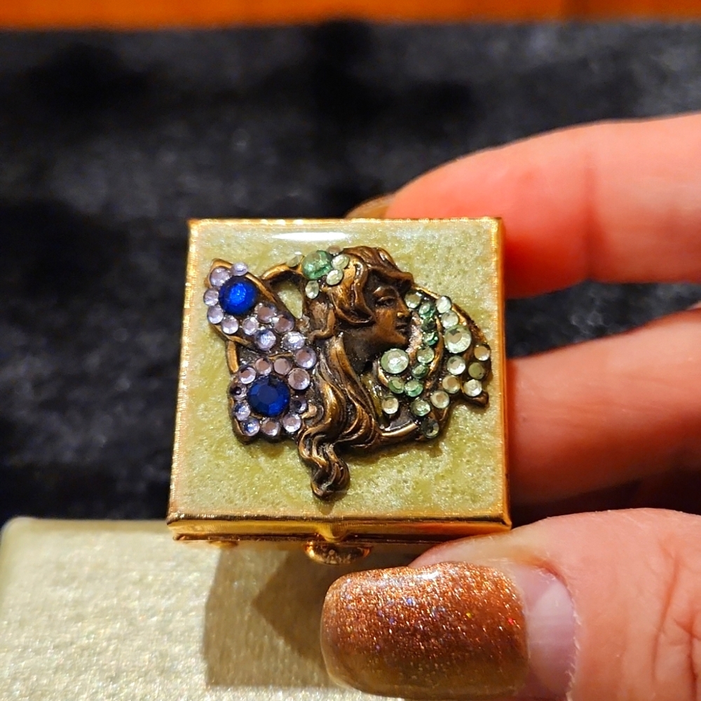 Pillbox - Picture 6 of 6